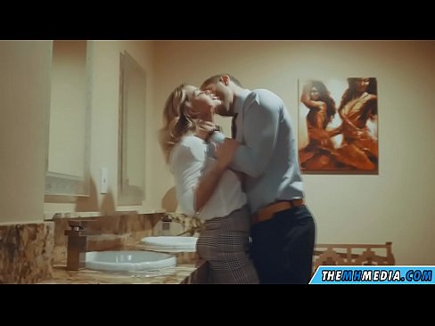 ❤️ Lè yon blond bèl sedui ou nan yon twalèt piblik ❤❌ Videyo pònografi nan pònografi ht.befuck-net.ru ❌